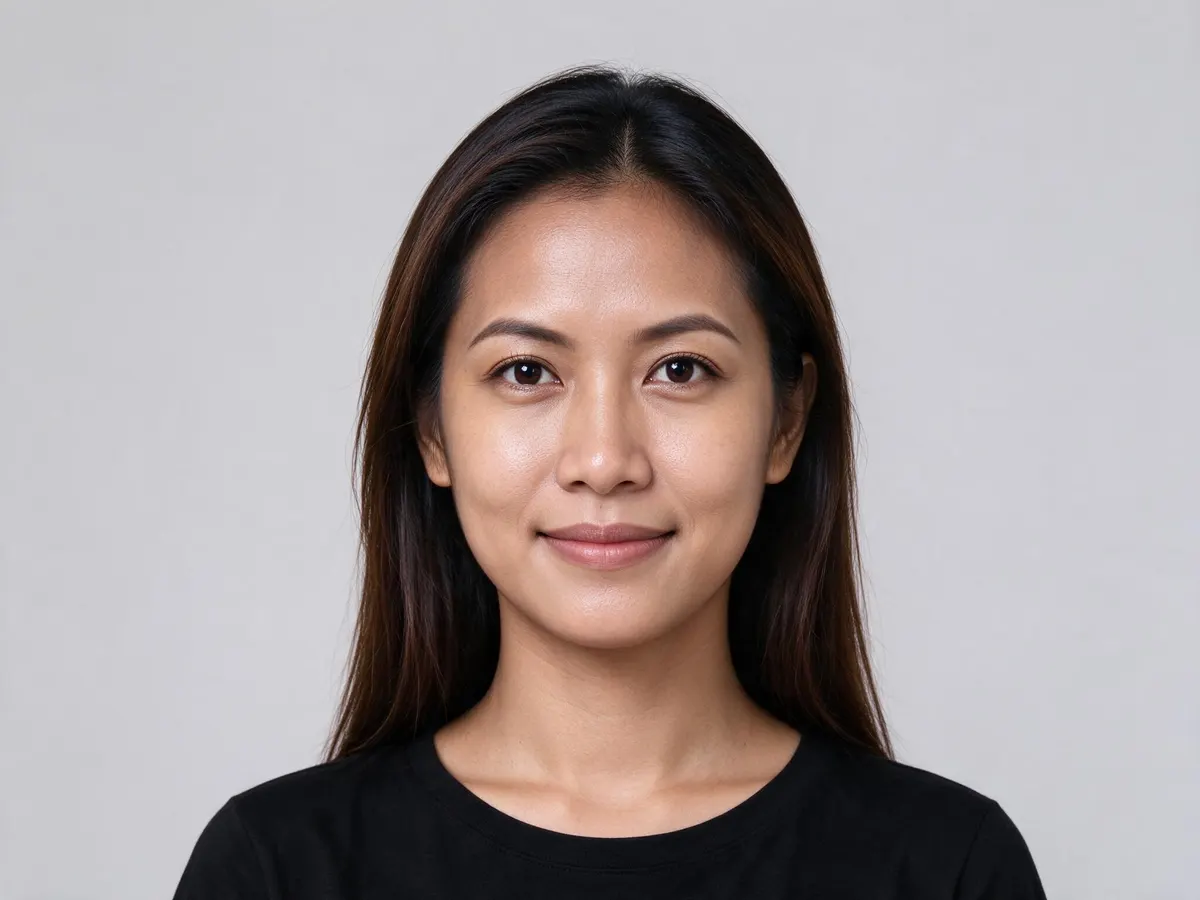 Mia Santos Reyes